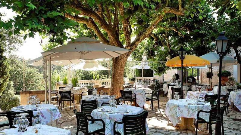 Auberge de Noves * à Noves
