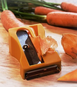 karoto-eplucheur-en-forme-de-taille-crayon-pour-carotte