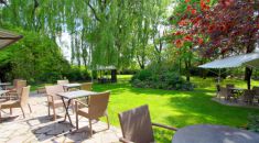 Venez profiter des beaux jours en terrasse à L'Auberge de la Garenne ! - L'Auberge de la Garenne