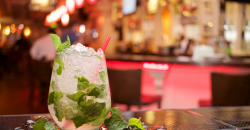 Happy Hour - Le Renoma Café