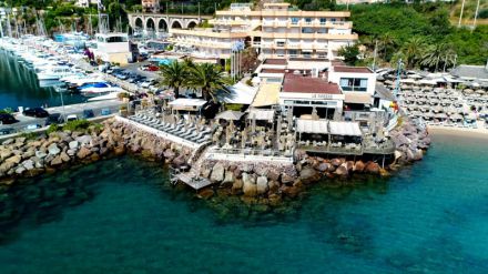 Restaurant Bord De Mer En Paca Hotelrestovisio