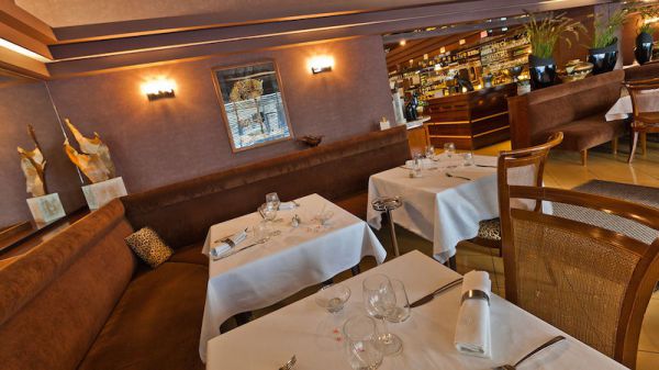 Restaurant Le Chat Noir A Metz Hotelrestovisio