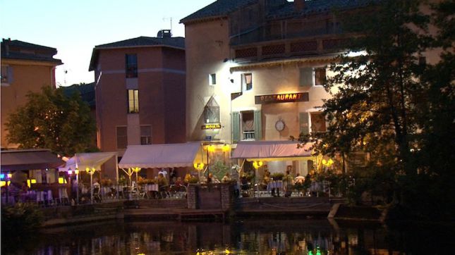 Restaurant Le Moulin à Isle-sur-la-Sorgue - HotelRestoVisio