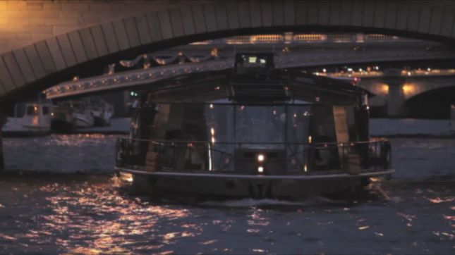 Bateaux Parisiens à Paris