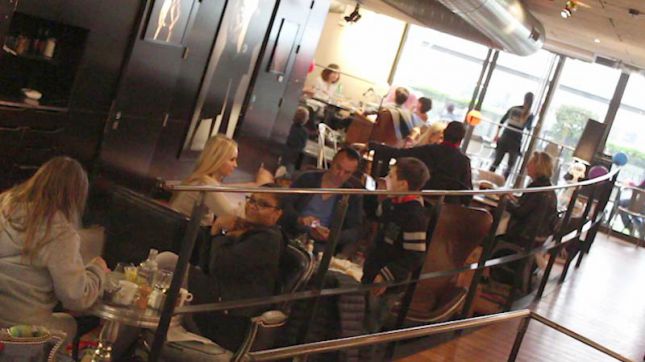 Le Renoma Café à Paris