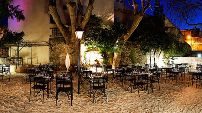 La Cour d'honneur à Avignon