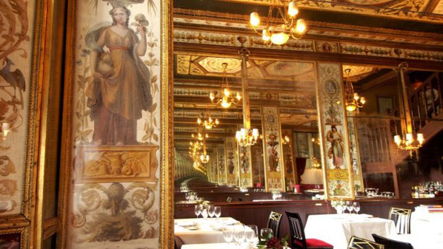 Le Grand Vefour ** à Paris