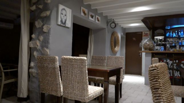 Restaurant Le Chauve Sourit - Cabrières-d'Avignon
