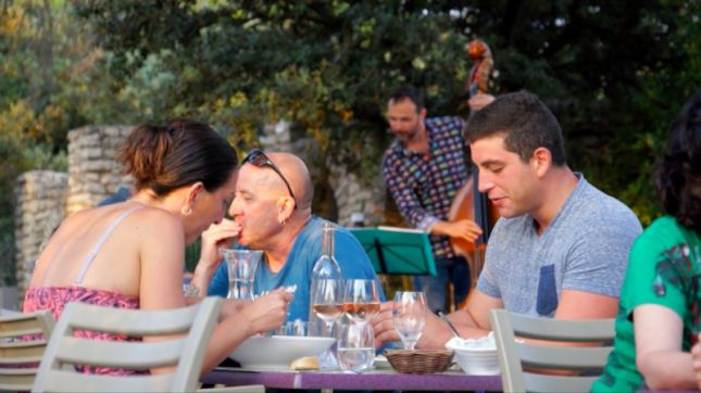 Restaurant Le Chauve Sourit - Cabrières-d'Avignon