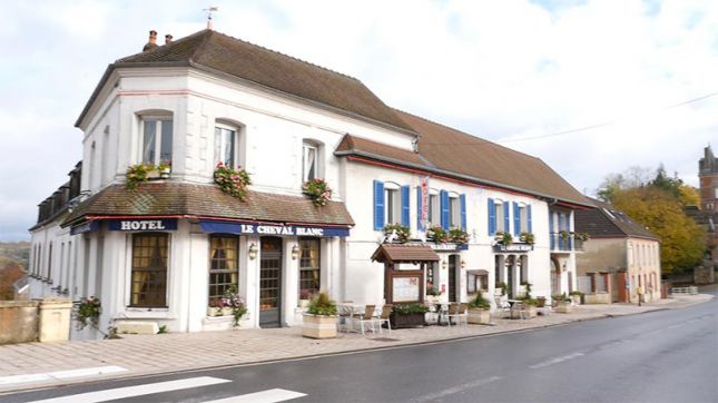 Le Cheval Blanc à Montmort-Lucy