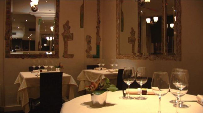 Restaurant Les Bouquinistes - Paris