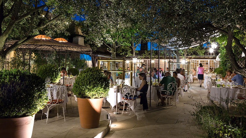 Restaurant Auberge de Cassagne ***** à Pontet