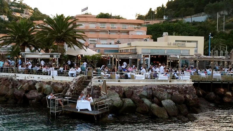 Restaurant Le Repère à Mandelieu La Napoule En Vidéo