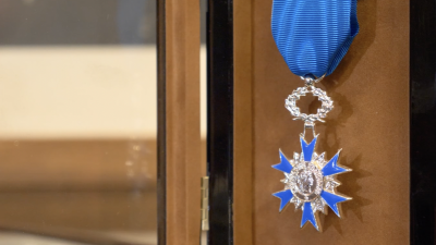 Marie Sauce - remise de la médaille de l'Ordre du Mérite National