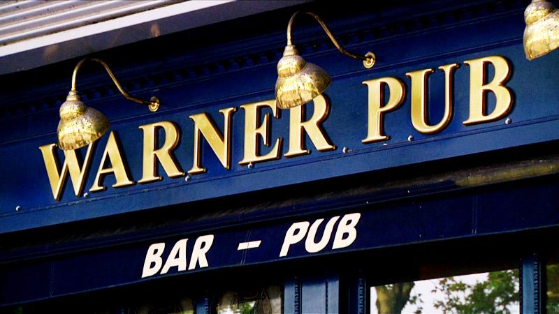 Warner Pub à Laval